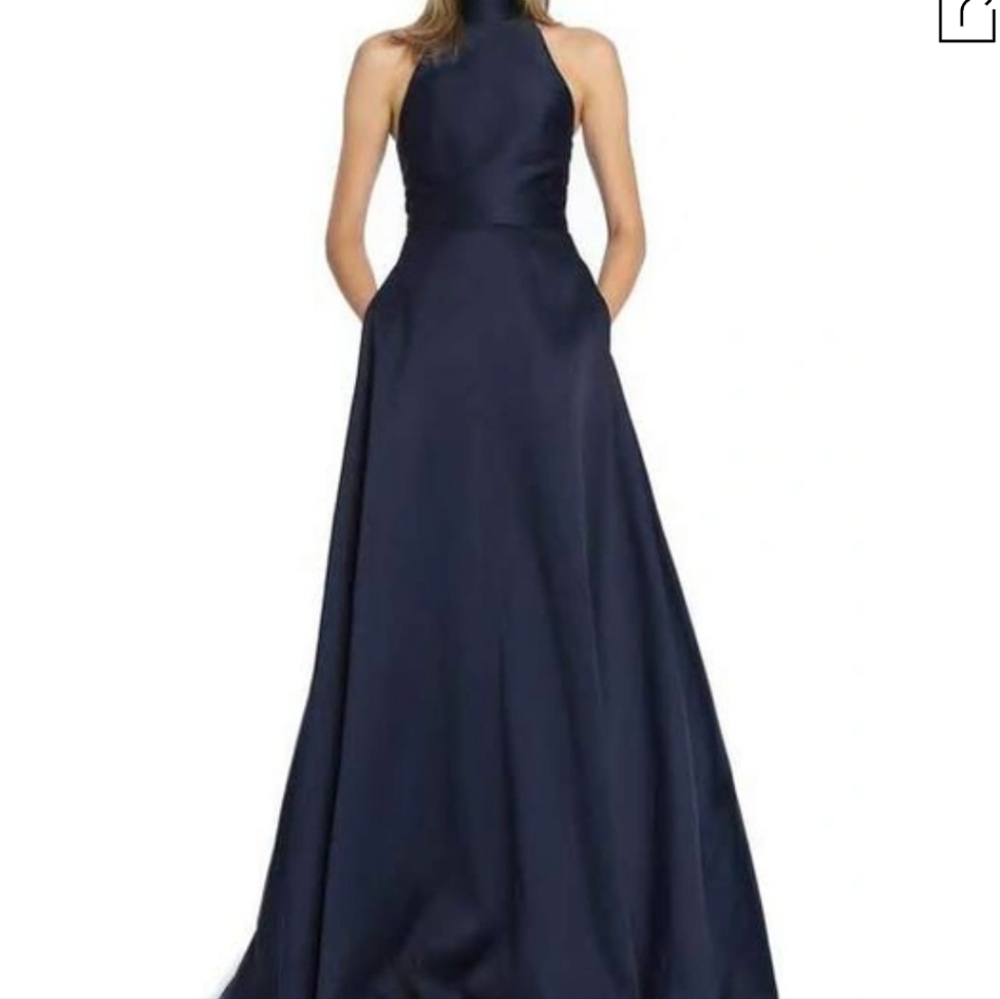 Monique Lhuillier Key Hole Back Ball Gown